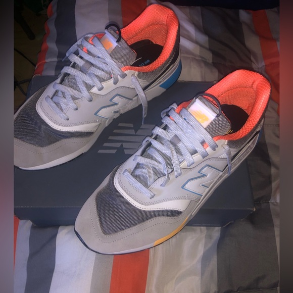 New Balance 574 - Picture 3 of 3